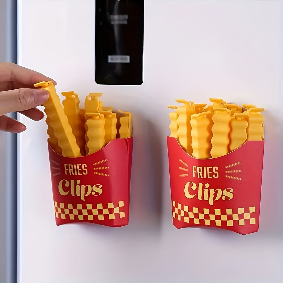 Imán para refrigerador con 12 clips FRIES CLIPS. Reusables para cerrar bolsas y empaques.